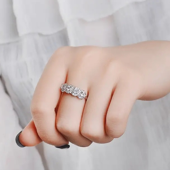 Women's ring 925 sterling silver plated rhinestone size 6 to 9 - Picture 6 of 6